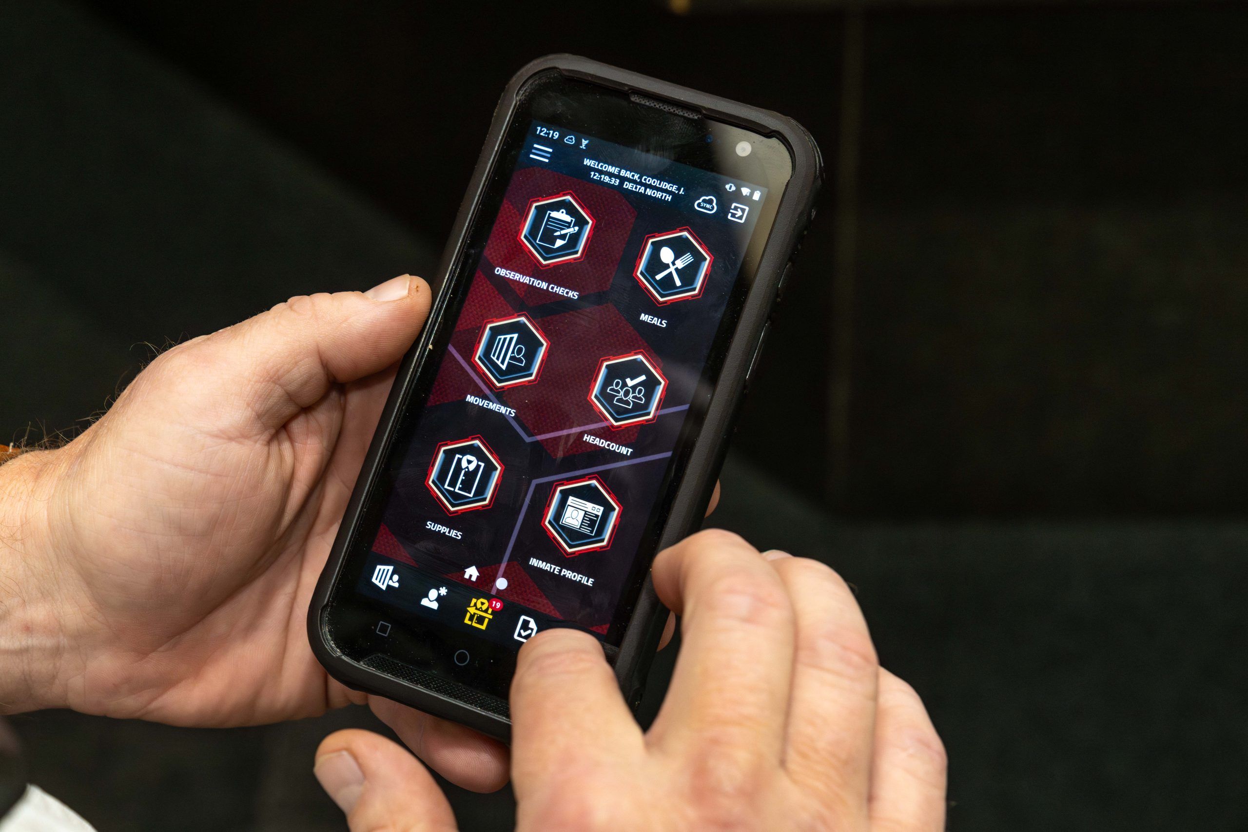 SPARTAN handheld running Mobile Command XR