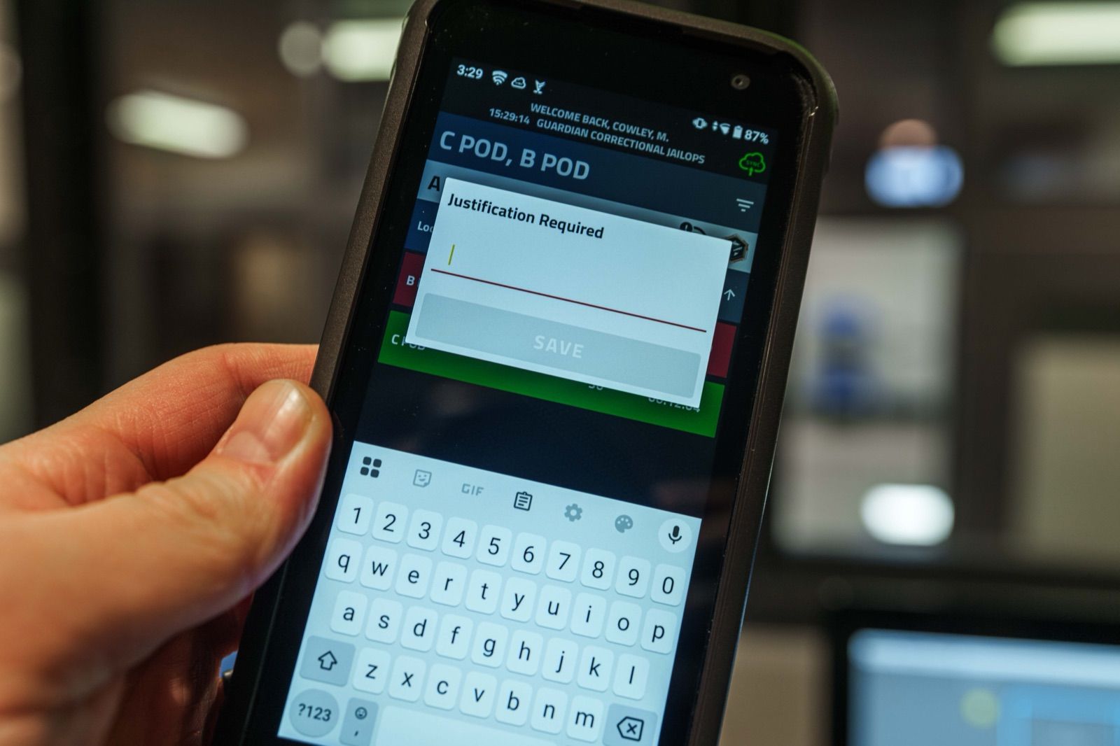 The on-device Late Check Justification prompt on a SPARTAN, requiring an officer to record why a round ran late